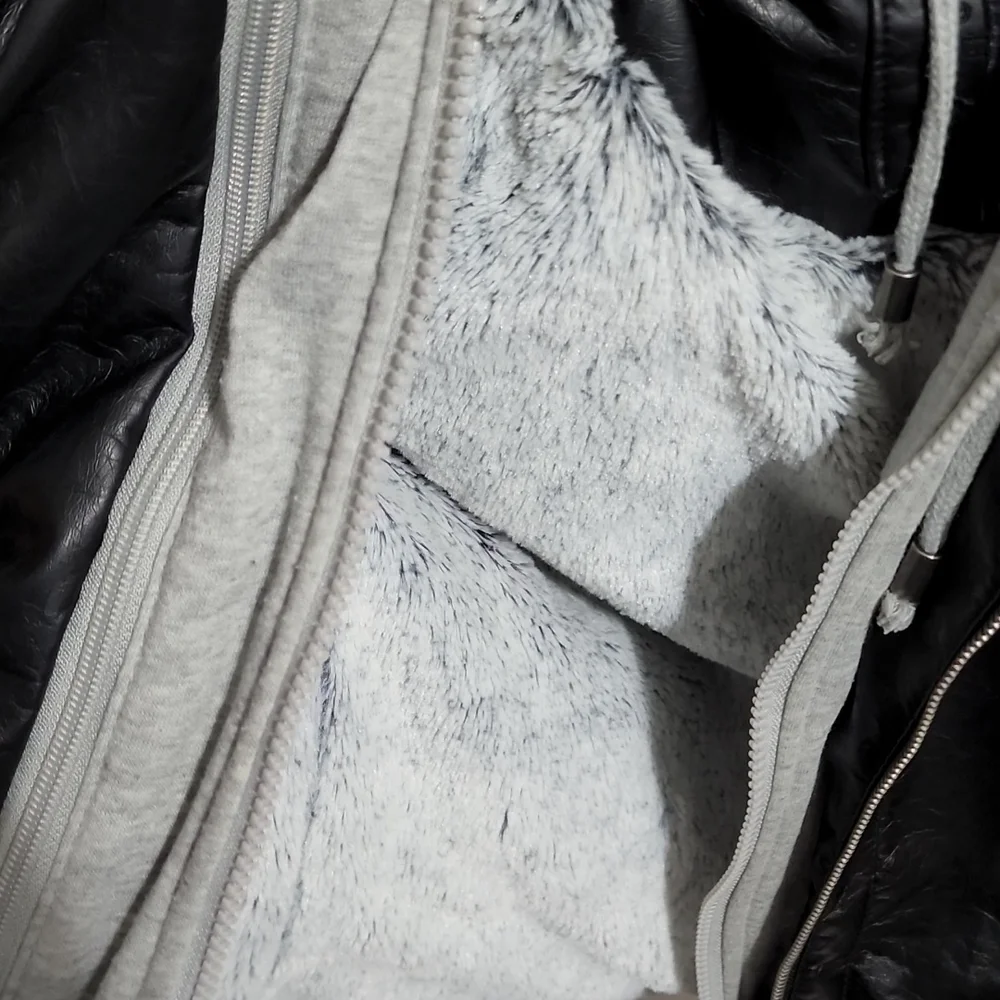 Winter jacket - Picture 2 of 6